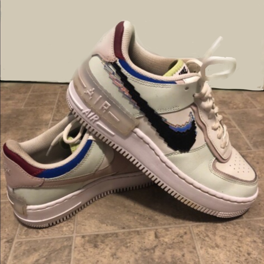 Used women’s Nike air forces